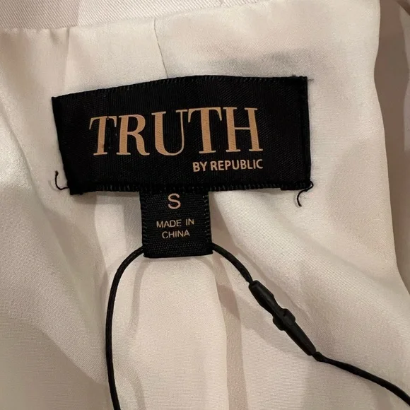 NWOT Truth by Republic Long Cream Open Blazer | Size S | Shoulder Pads | - Picture 14 of 14